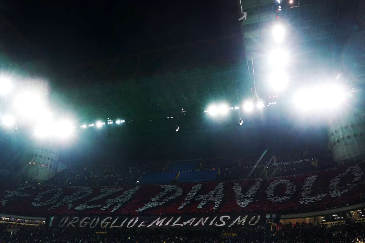 Curva Sud Milan Inter Shakira