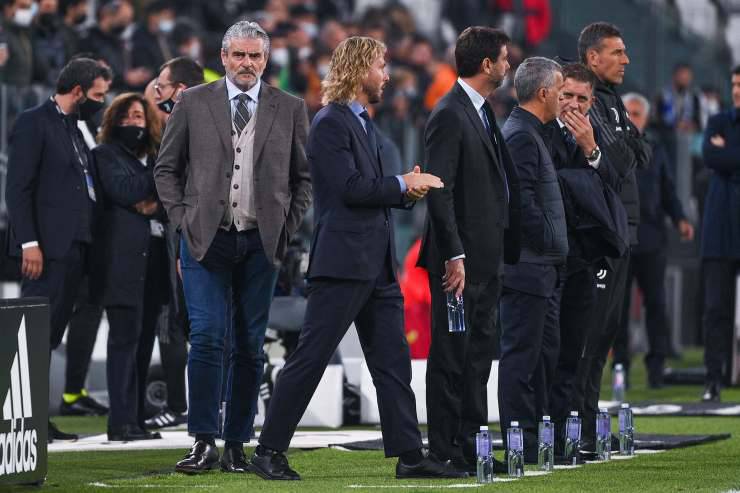 Manovra stipendi juventus deferimenti