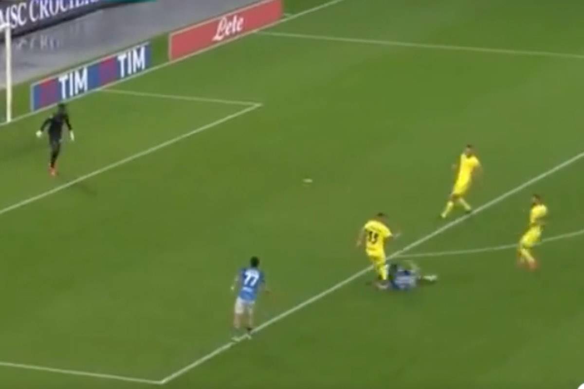 Napoli gol annullato errore
