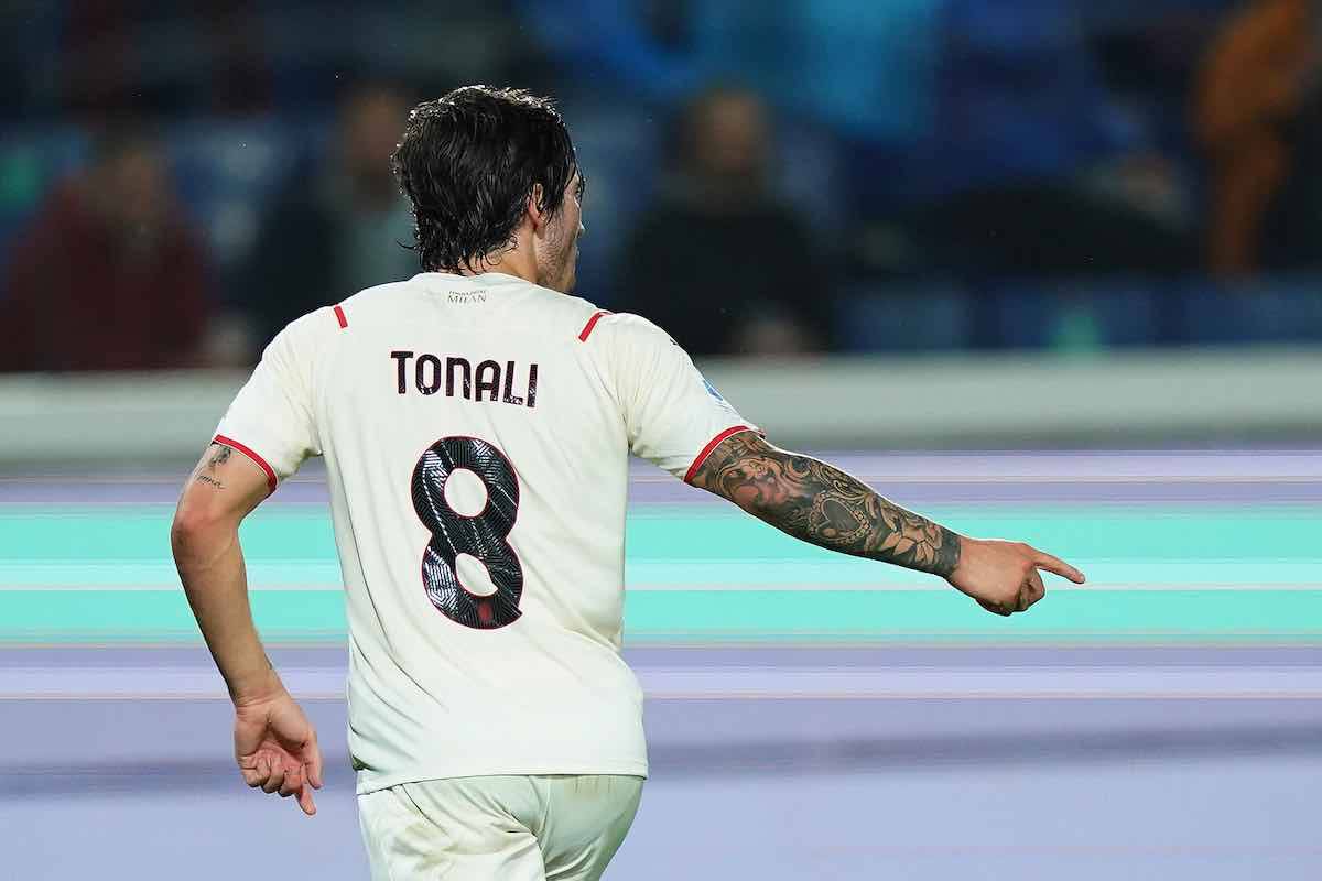 Milan Tonali bandiera