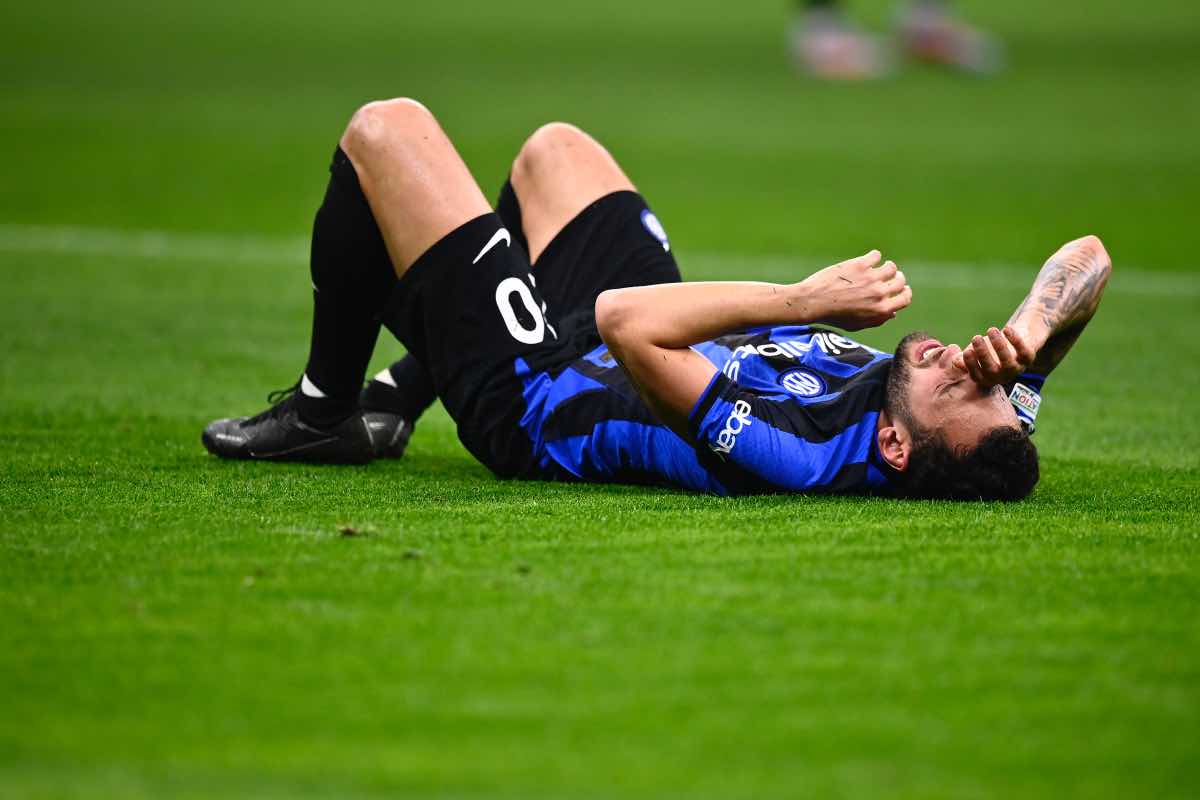Calhanoglu, l'Ah Ahli pensa a lui: può lasciare l'Inter