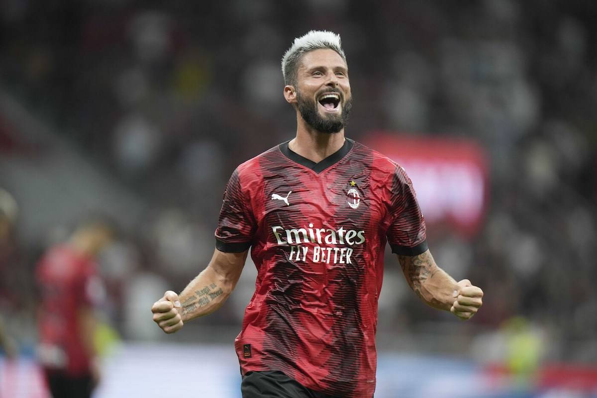 Milan Giroud top