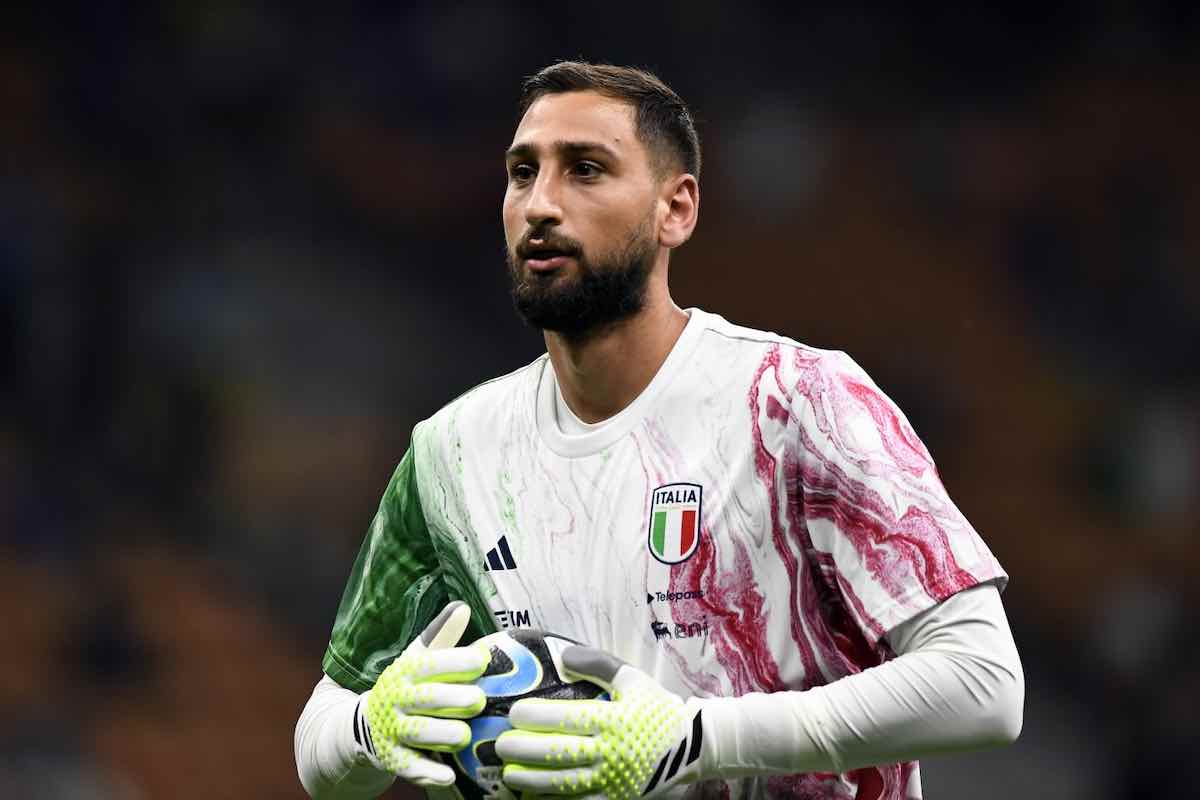 Donnarumma fischi frattesi