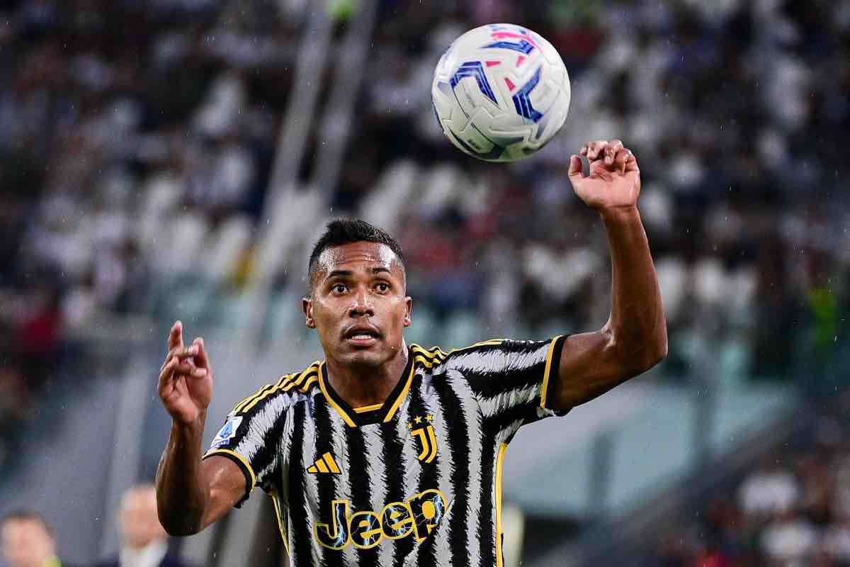 Milan-Juventus, tegola per Allegri: Alex Sandro ancora ai box