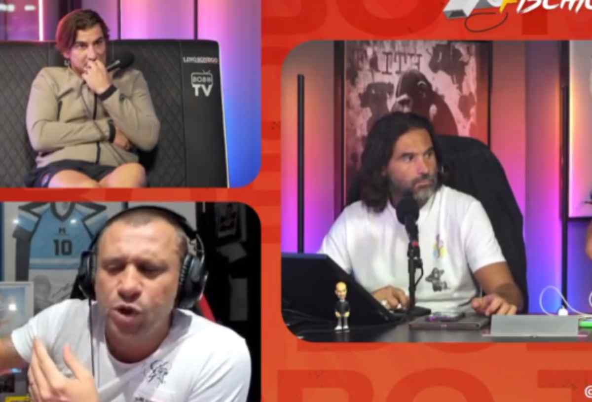 L'attaccante del Milan reagisce con ironia dopo aver ascoltato la critica nei suoi confronti da parte dell'ex attaccante alla Bobo Tv