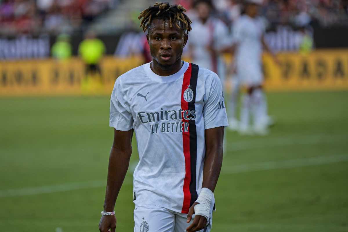 Chukwueze sbaglia il gol contro il Borussia: ci pensa Adli a rincuorarlo