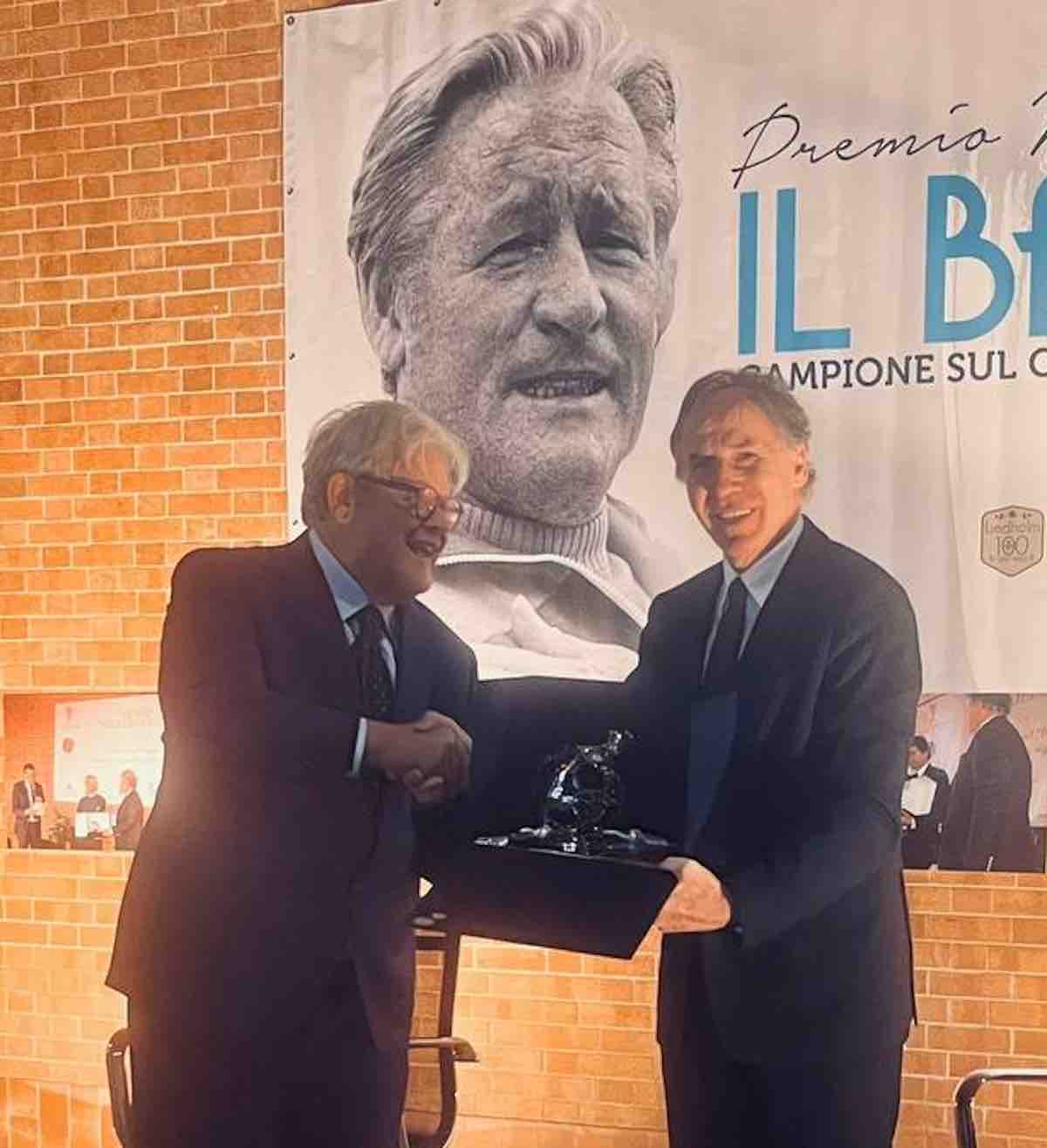 Franco Baresi riceve a Cuccaro Monferrato il premio Niels Liedholm