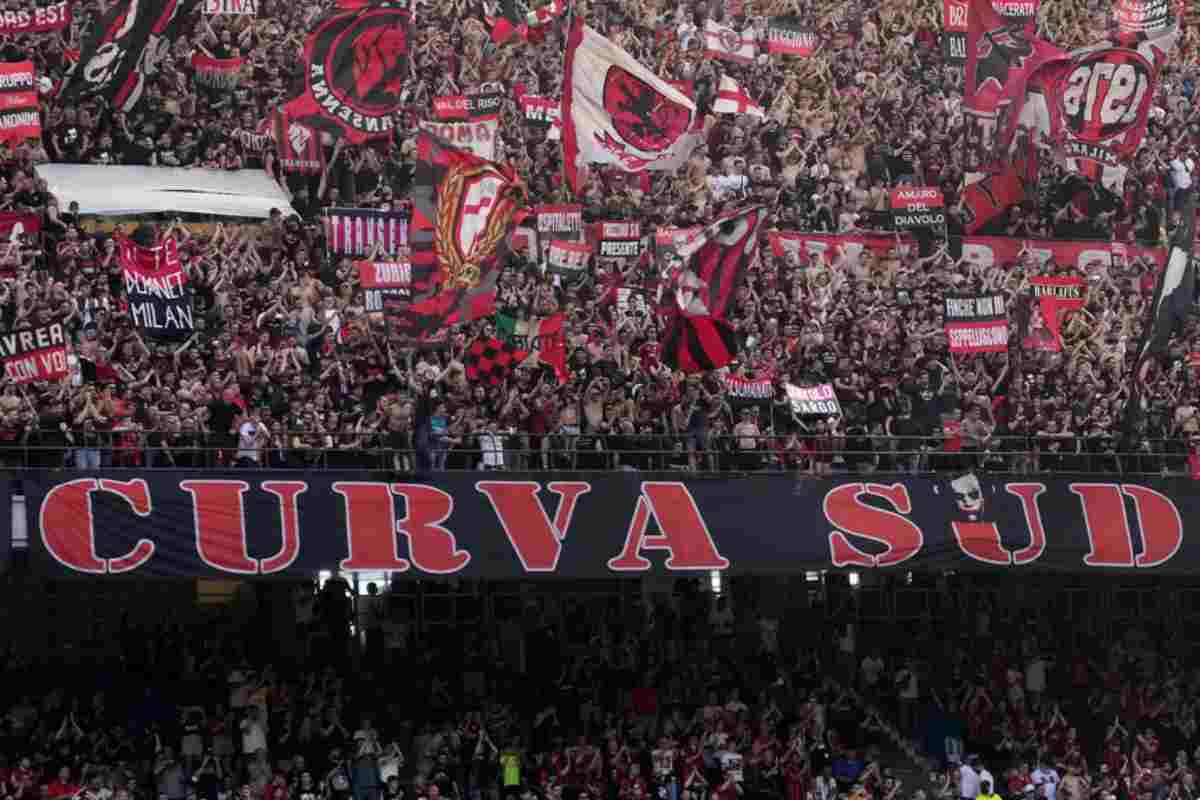 La Curva Sud ha fischiato alla fine di Milan-Udinese