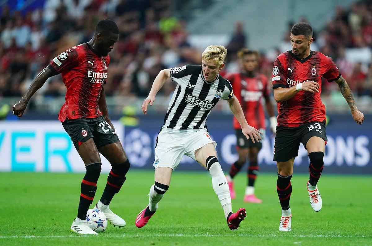 Newcastle-Milan, Magpies decimati