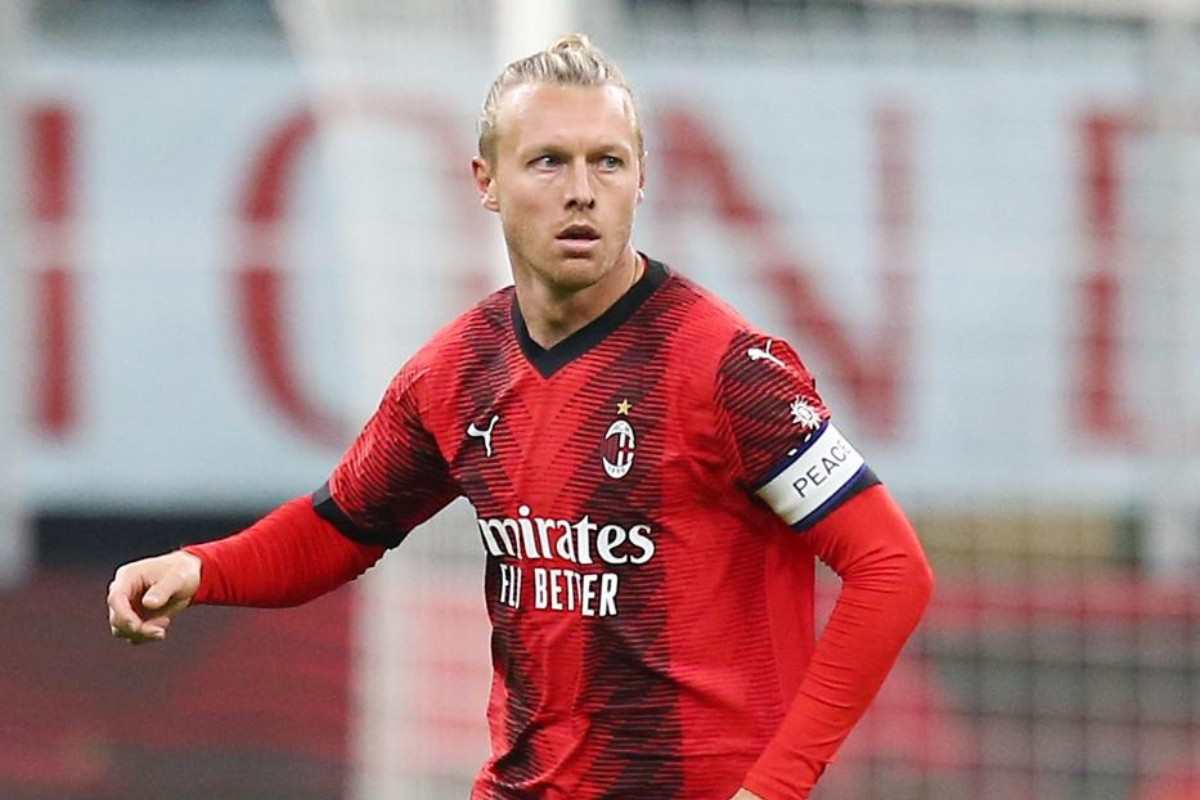 Simon Kjaer rientra in gruppo