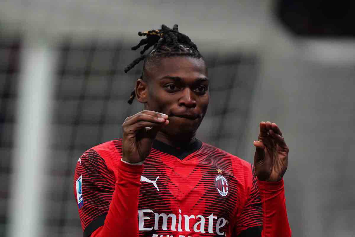 Leao segna e risponde alle polemiche: la reazione di Garlando