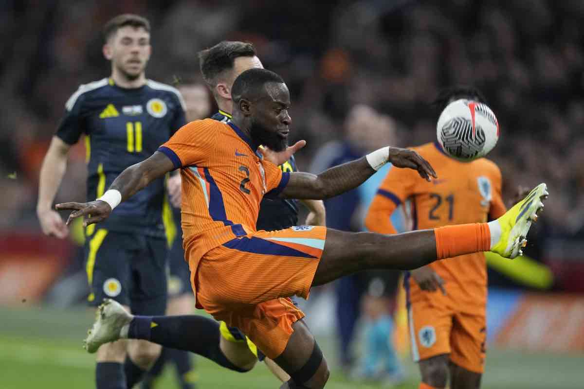 Milan, colpo in difesa: ecco Geertruida