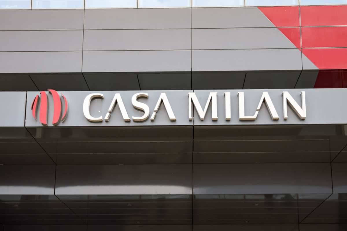 Milan, brasiliano in difesa
