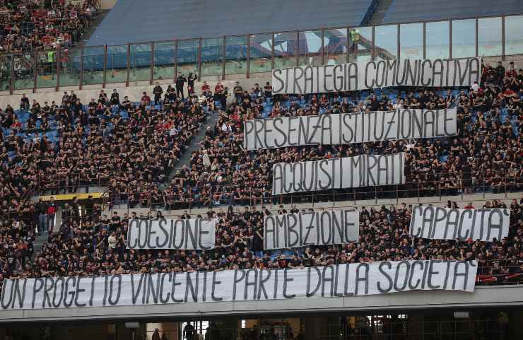 Curva Sud, l'annuncio per Milan-Salernitana
