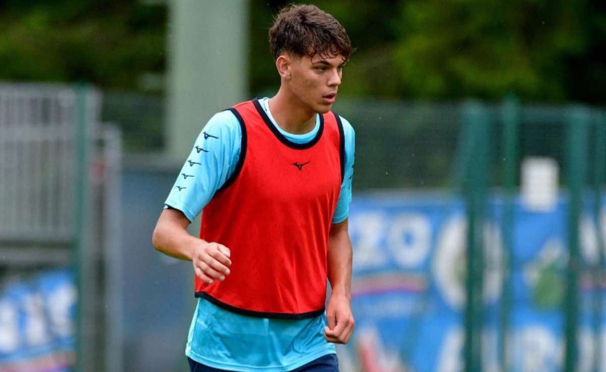 Milan, nel mirino Dutu per la difesa: colpo a zero per l'under 23