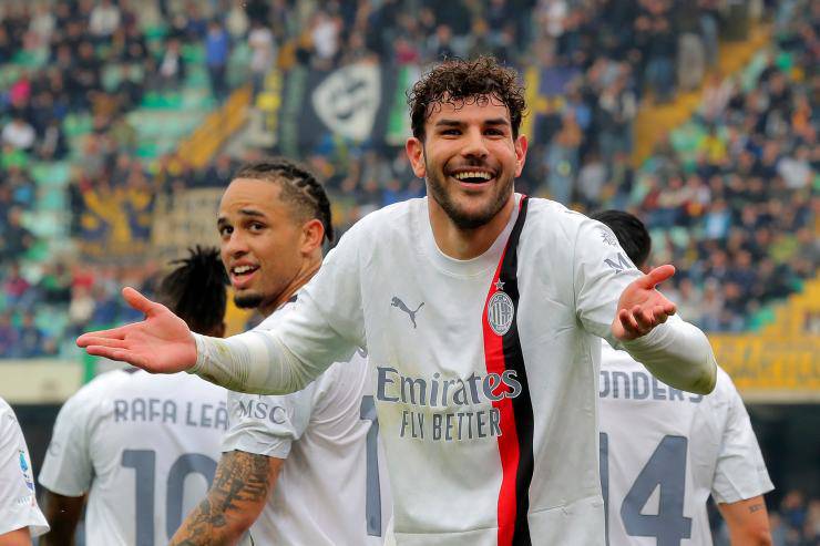 Milan, assalto Bayern a Theo Hernandez