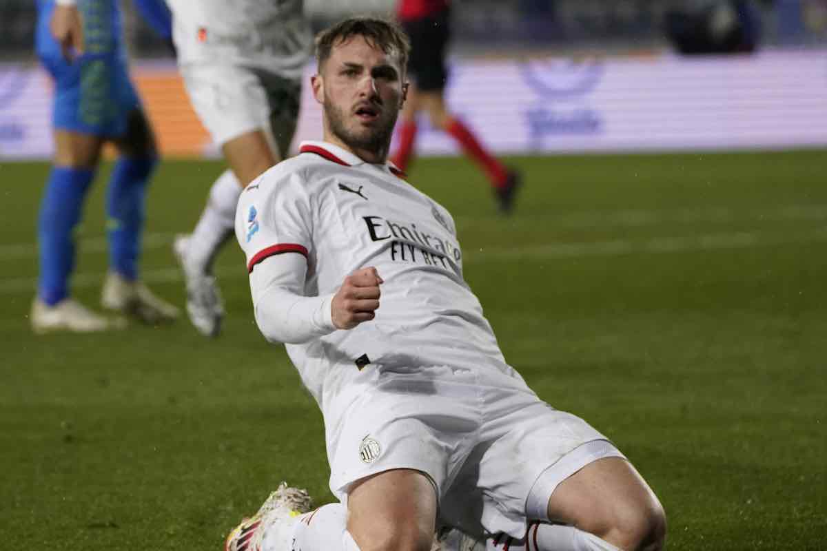 Gimenez esulta dopo il gol all'Empoli