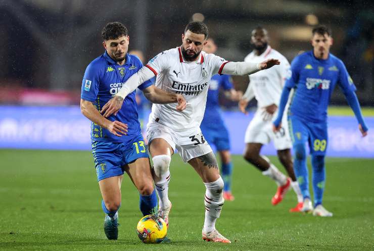 Kyle Walker e Liberato Cacace a contrasto in Empoli-Milan