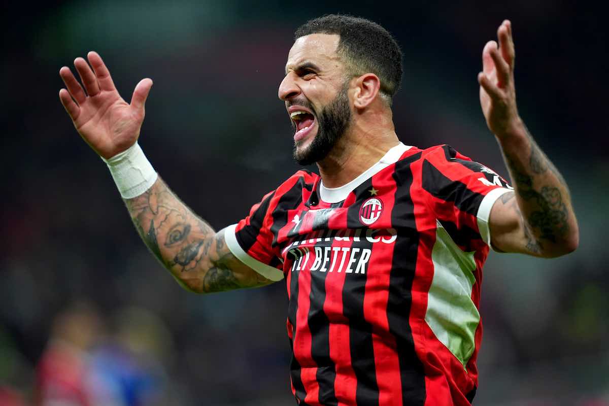 Walker con la maglia del Milan