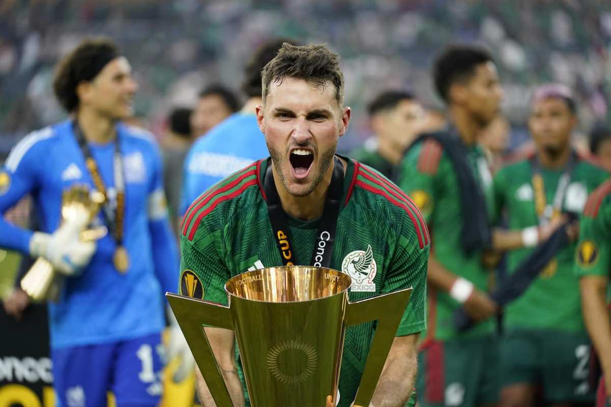 Gimenez con un trofeo