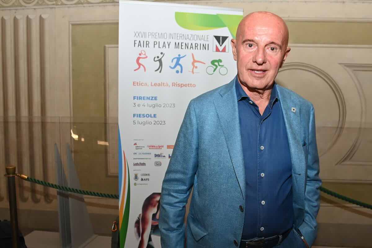 Sacchi nel corso di un evento