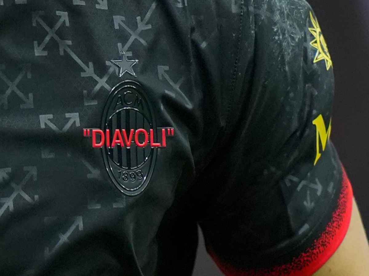 Logo Milan sulla maglietta