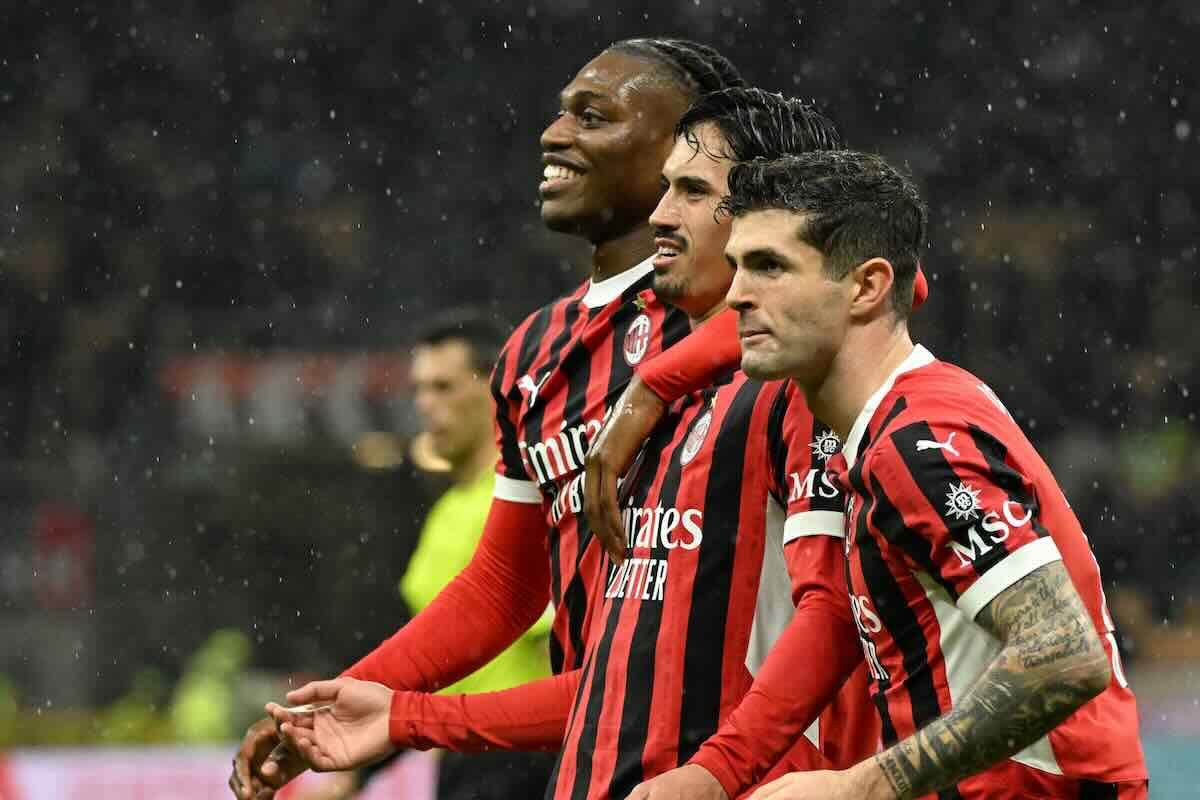 Leao Reijnders e Pulisic esultano