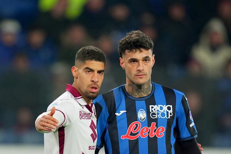 Gianluca Scamacca durante una partita con la maglia dell'Atalanta