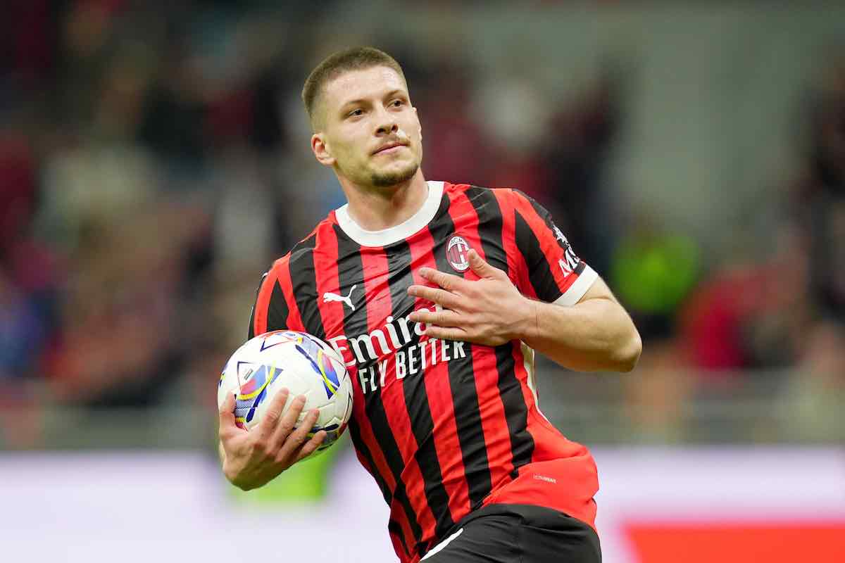 Jovic esulta dopo il gol