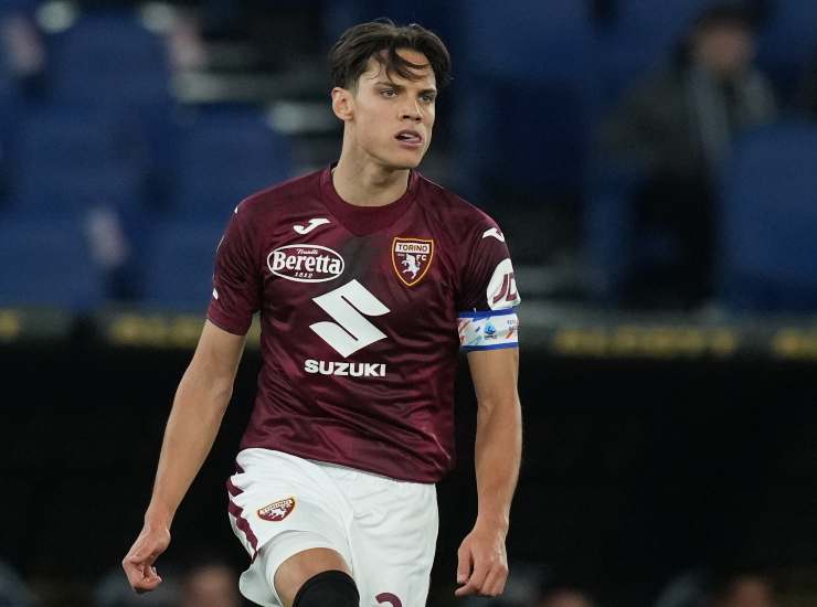 Il centrocampista del Torino Samuele Ricci durante una partita