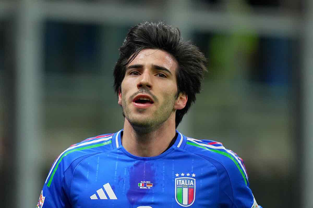 Sandro Tonali in azzurro