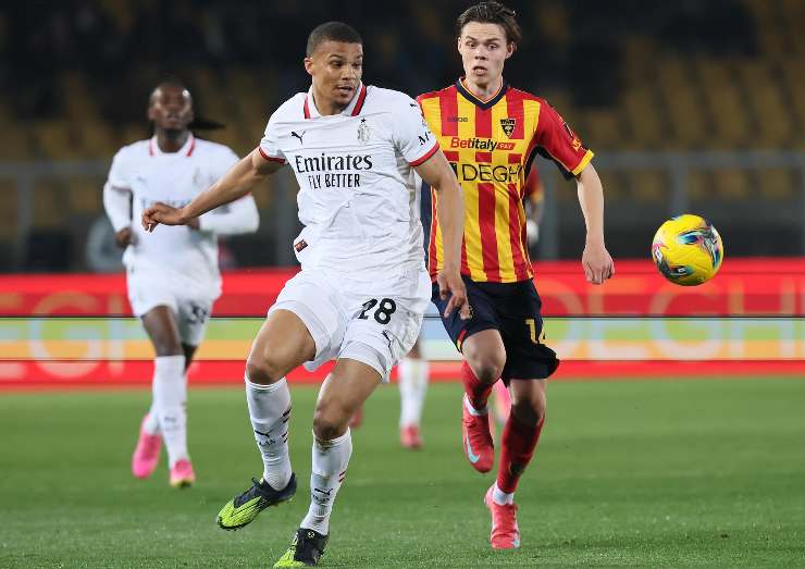 Malick Thiaw difensore in azione in Lecce-Milan