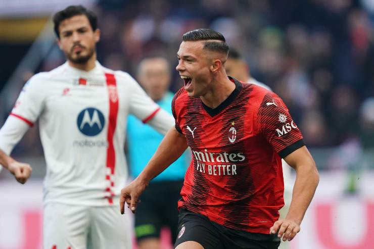 Jan Carlo Simic esulta dopo il gol segnato in Milan-Monza