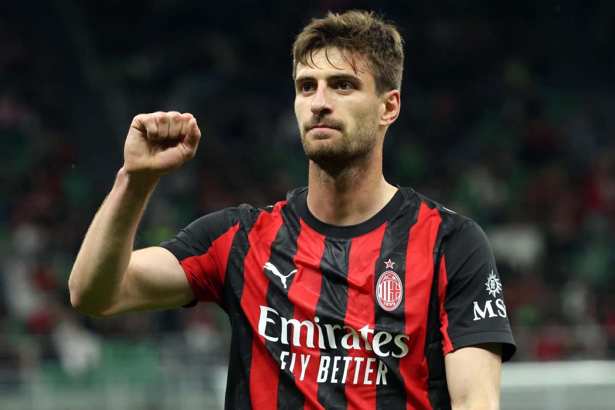 Matteo Gabbia esulta dopo il gol in Milan Monza