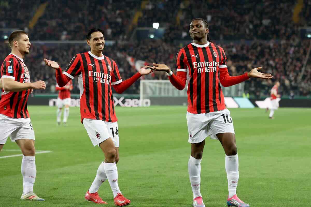 Reijnders e Leao esultano