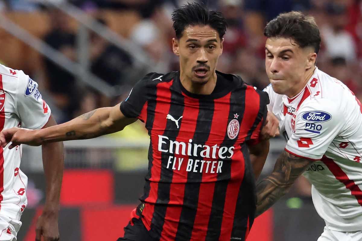 Tijjani Reijnders centrocampista del Milan in azione durante una partita