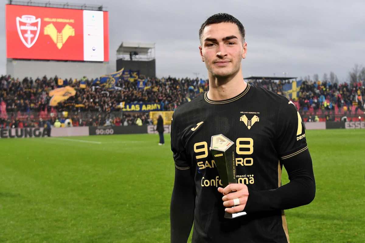 Coppola con il premio di Man of the Match in mano