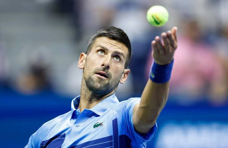 Djokovic durante una battuta