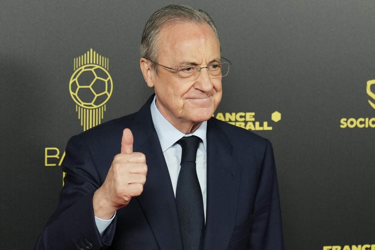 Florentino con il pollice alzato