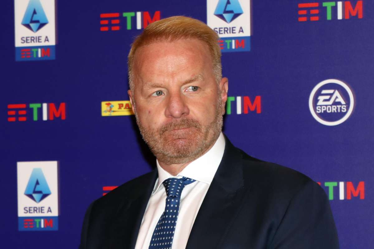 igli tare prima della disputa di una gara di serie a