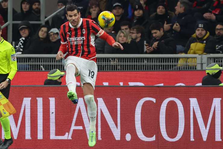 Theo Hernandez calciatore del Milan in azione