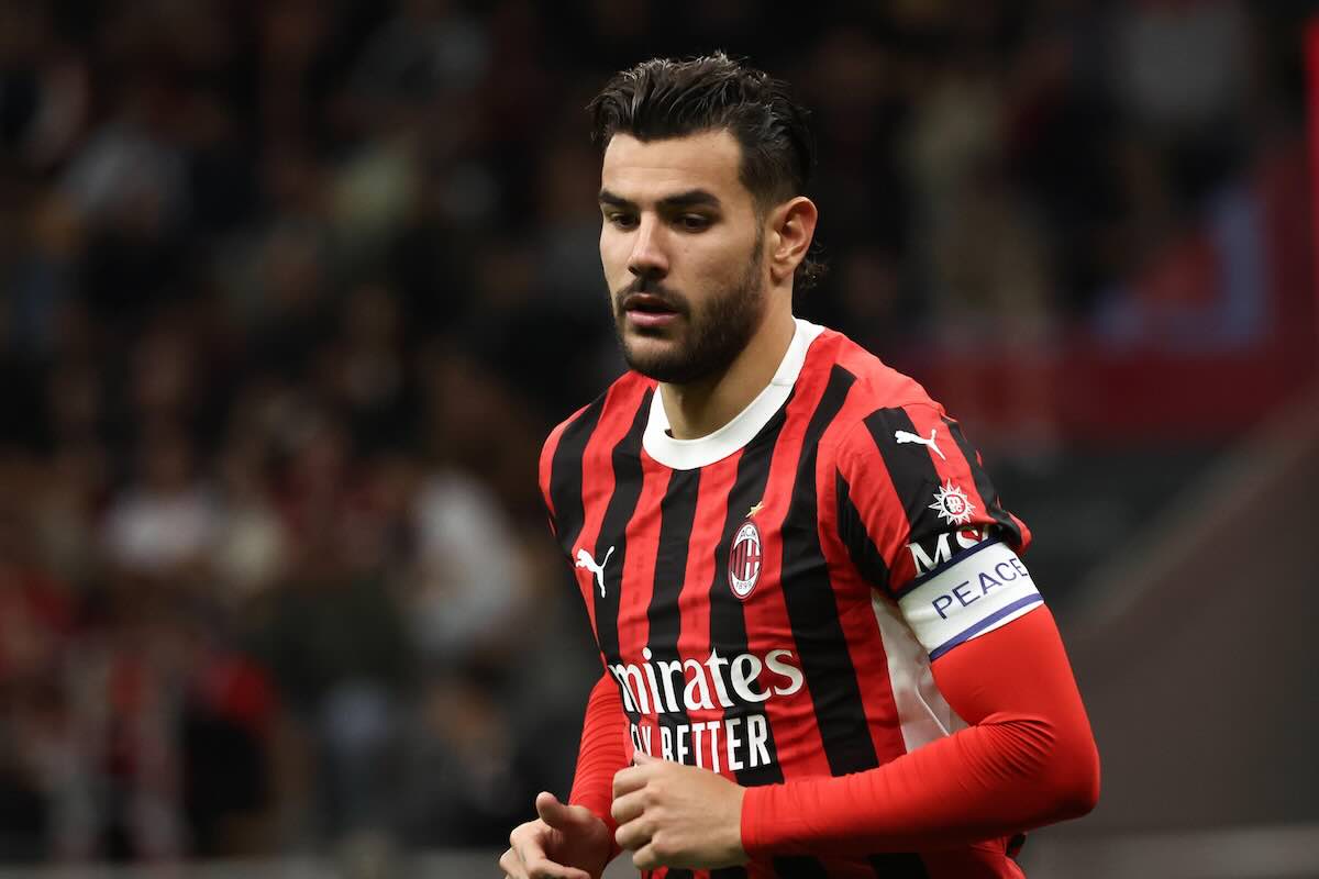 Theo Hernandez in azione