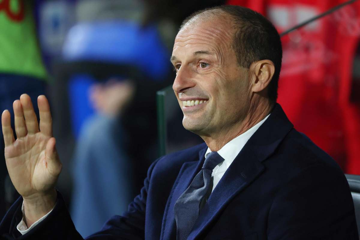 Massimiliano Allegri allenatore del Milan sorride