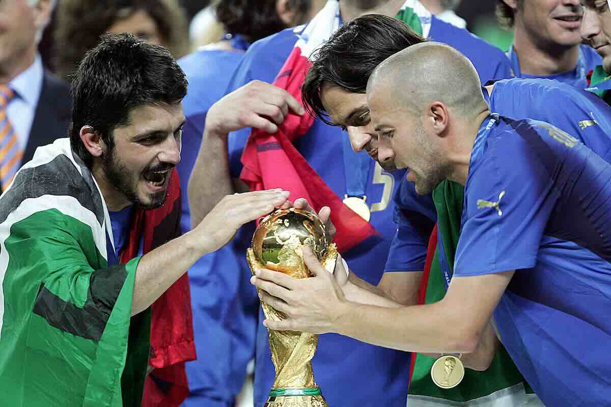 Gattuso e Del Piero con la coppa del mondo