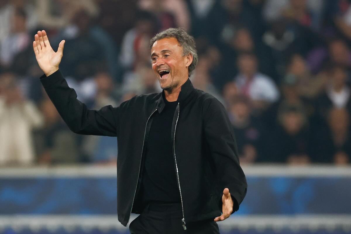 Luis Enrique sorride