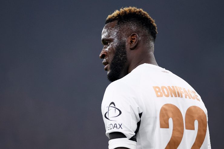 Victor Boniface attaccante del Bayer Leverkusen