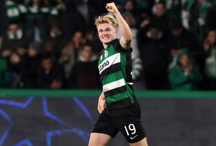 Conrad Harder attaccante dello Sporting CP esulta dopo un gol segnato