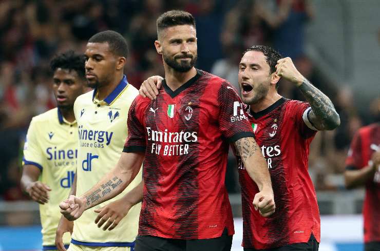 Olivier Giroud e Davide Calabria insieme con la maglia rossonera del Milan