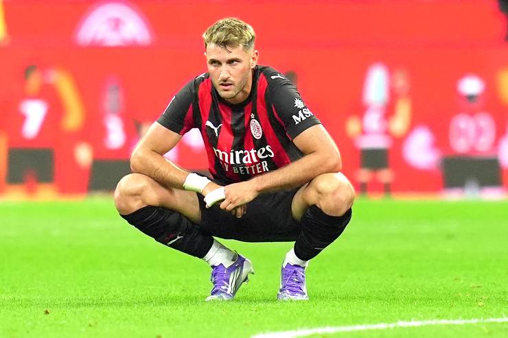 Santiago Gimenez attaccante del Milan 