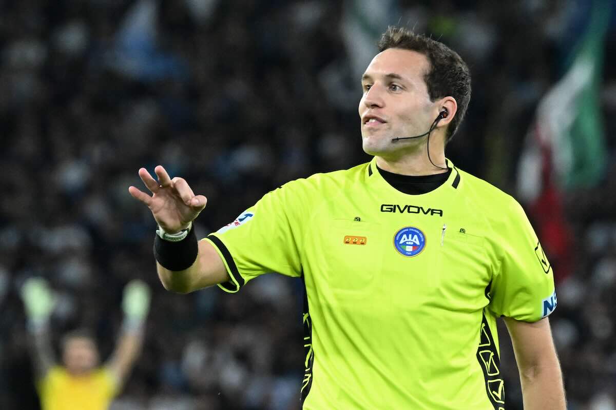 L'arbitro Marcenaro durante una partita